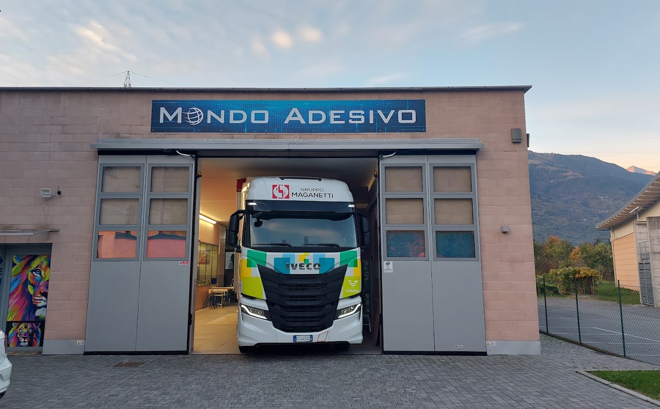 Esterno Mondo